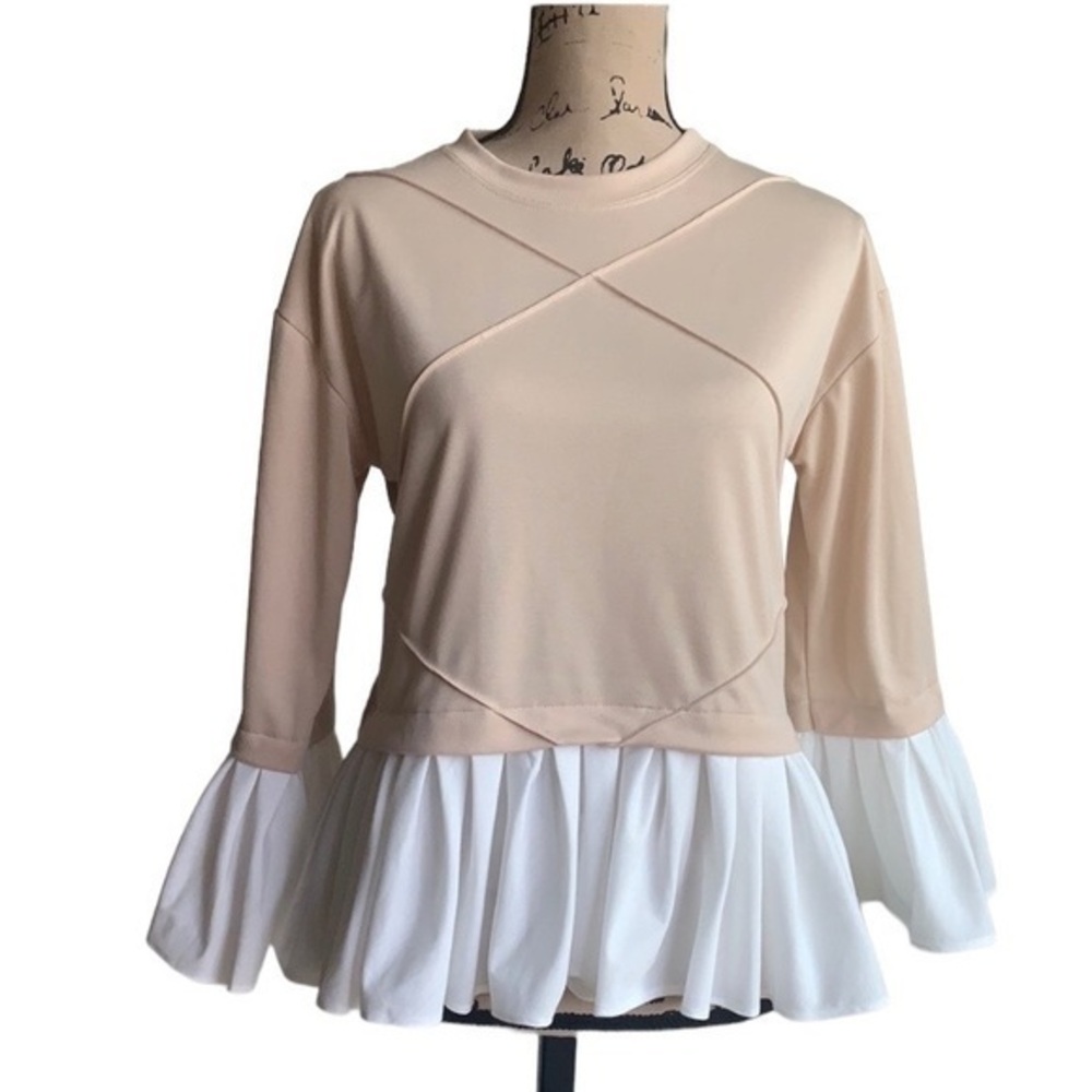Lili Sidonio X Molly Bracken flounced top